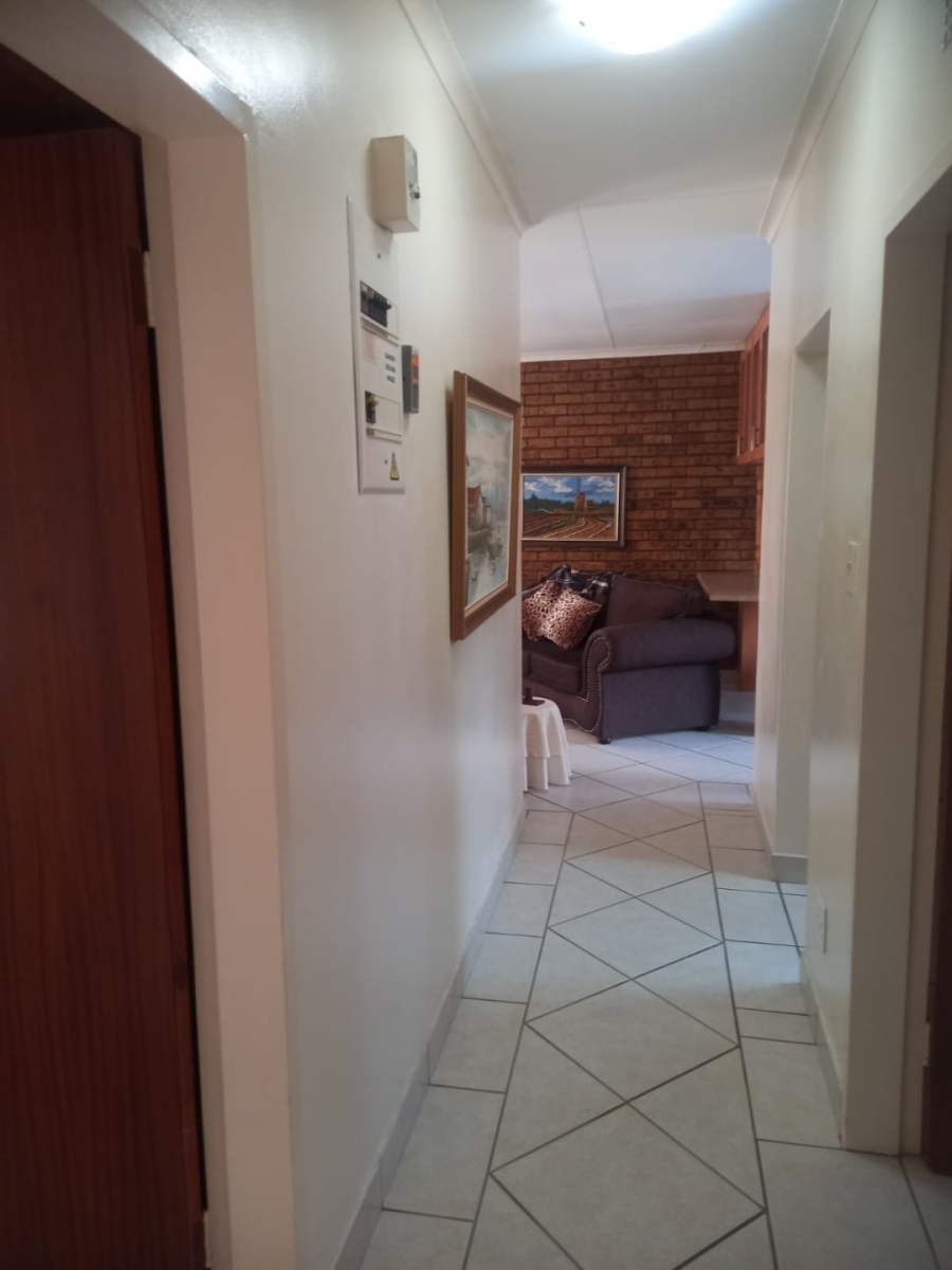 2 Bedroom Property for Sale in La Hoff North West